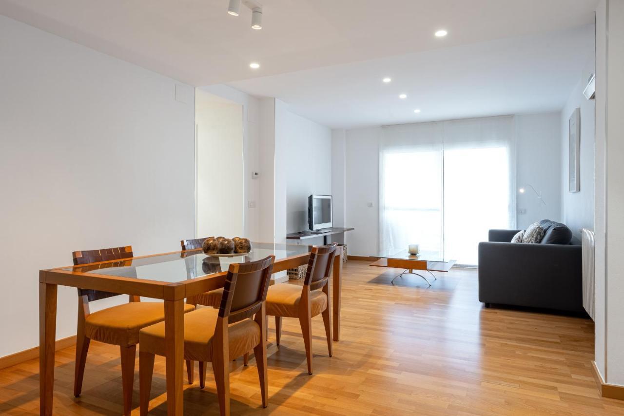 Hauzify I Llao Apartment