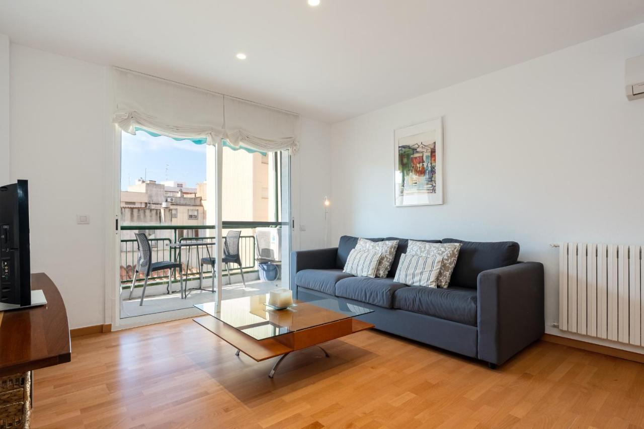 Hauzify I Llao Apartment